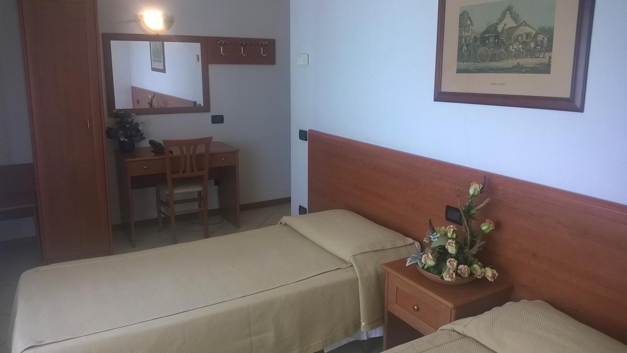 סריאטה Hotel Ponte Autostrada מראה חיצוני תמונה