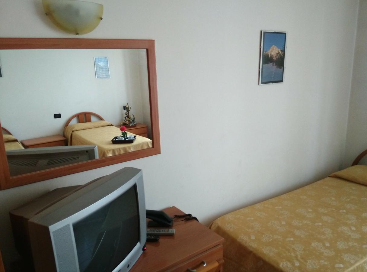 סריאטה Hotel Ponte Autostrada מראה חיצוני תמונה